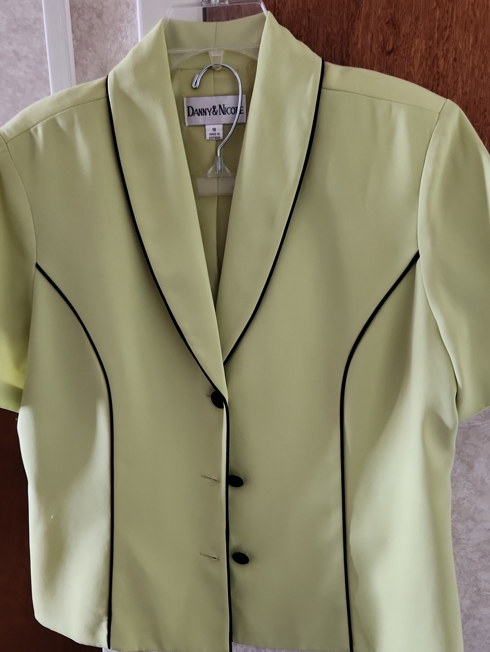 Size 18-Danny & Nicole Green Short-Sleeve Lined Blazer with Black Piping #123
